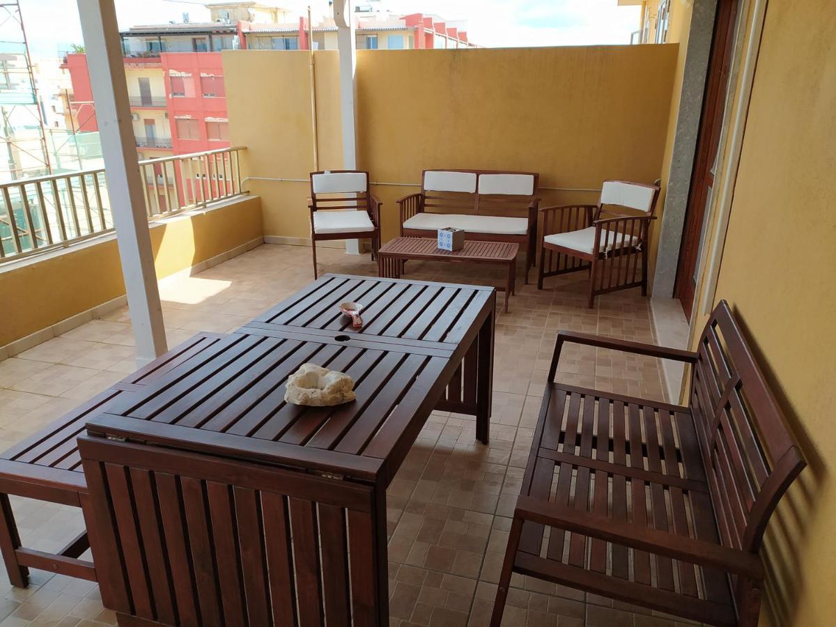 Apartamento Il Piccolo Attico In Centro Pozzallo Exterior foto