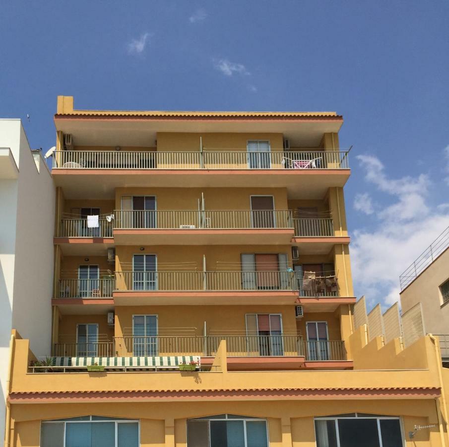 Apartamento Il Piccolo Attico In Centro Pozzallo Exterior foto
